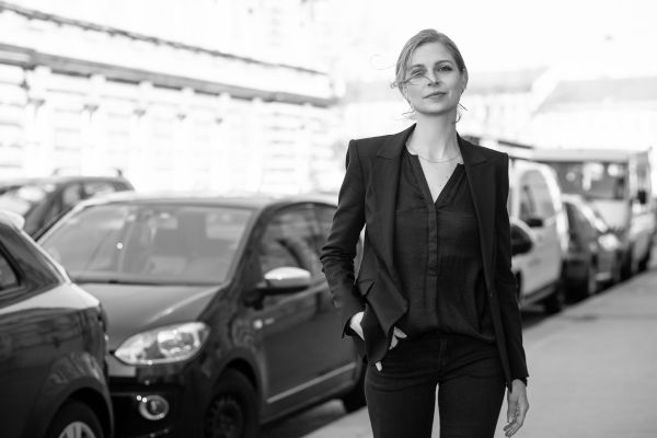 Beate Gramer Schauspielerin Theater Film Tanz Ballett 