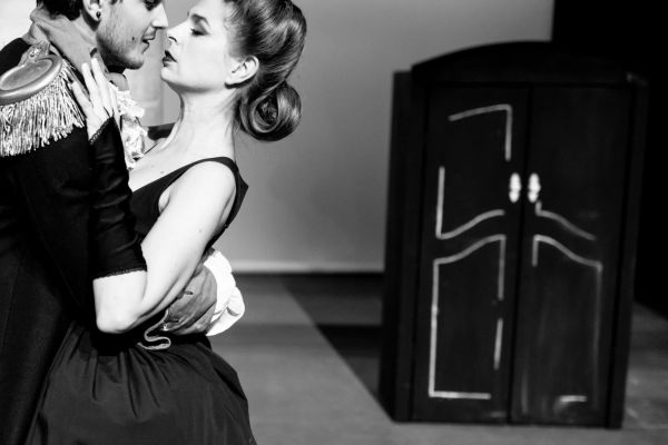 Beate Gramer Schauspielerin Der Florentinerhut Eugène Labiche Komödienspiele Porcia Marco Riebler