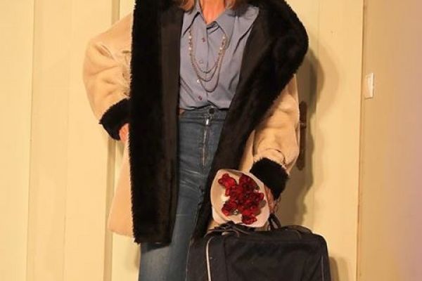 Beate Gramer Schauspielerin Barfuß im Park Neil Simon Theater Center Forum