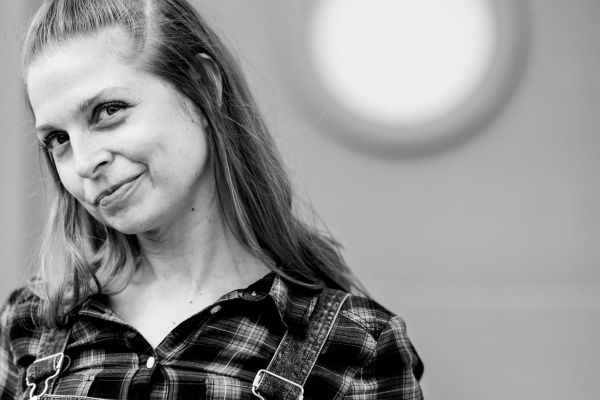 Beate Gramer Schauspielerin Herr Dommeldidot will nicht sprechen Angelica Ladurner Komödienspiele Porcia Theaterwagen Porcia Marco Riebler